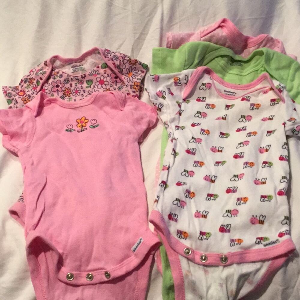 Baby girl layering staple washed but not worn - Picture 1 of 7